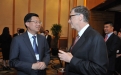 (L-R) Stephen Riady, Executive Chairman, OUE; Bill Gates